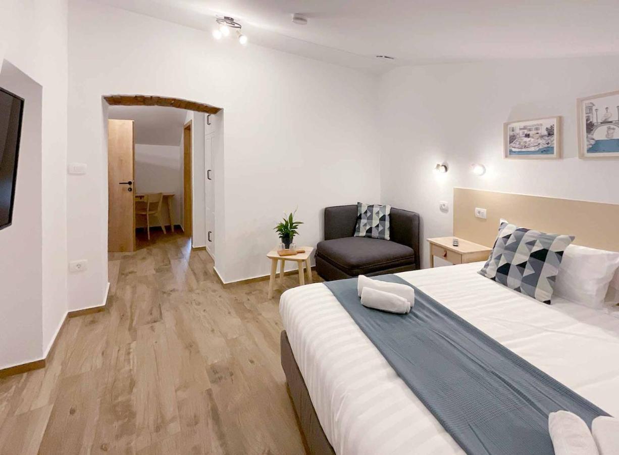 Soca Guesthouse Kanal Екстериор снимка