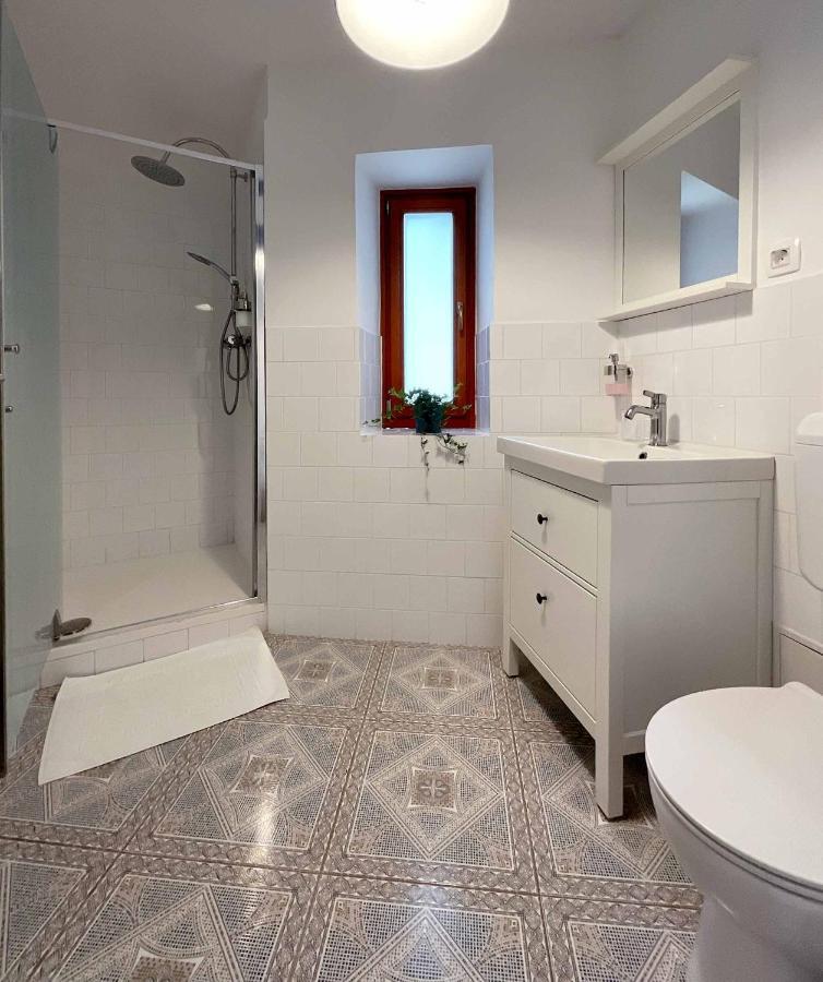 Soca Guesthouse Kanal Екстериор снимка