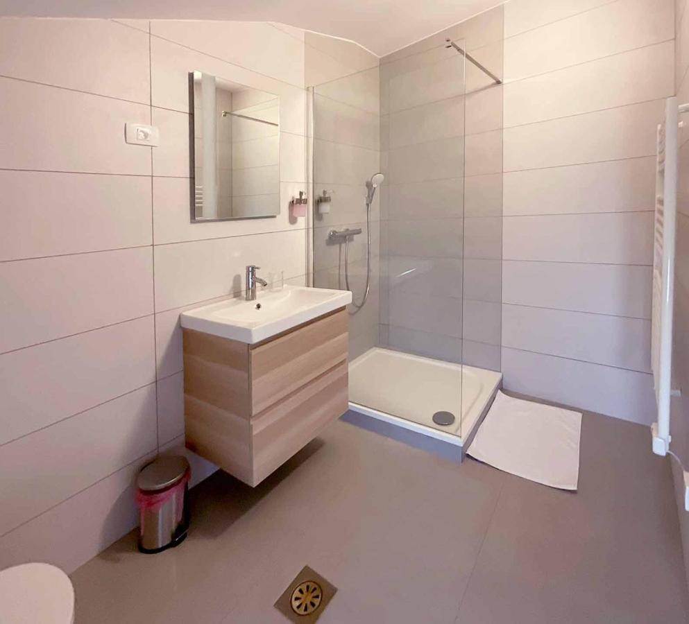 Soca Guesthouse Kanal Екстериор снимка