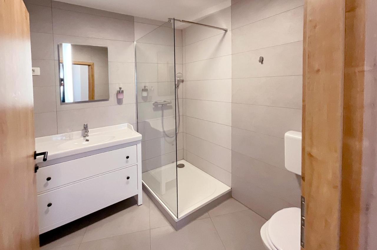 Soca Guesthouse Kanal Екстериор снимка