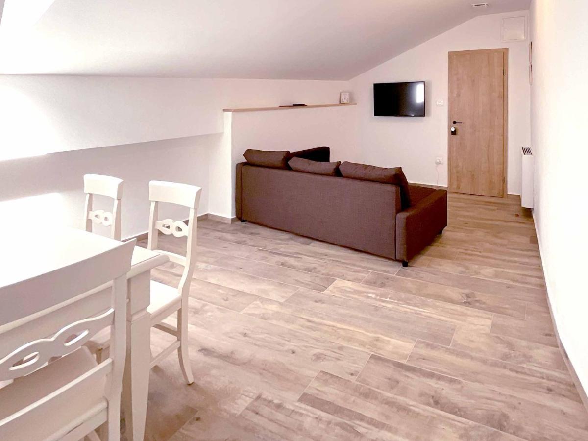 Soca Guesthouse Kanal Екстериор снимка