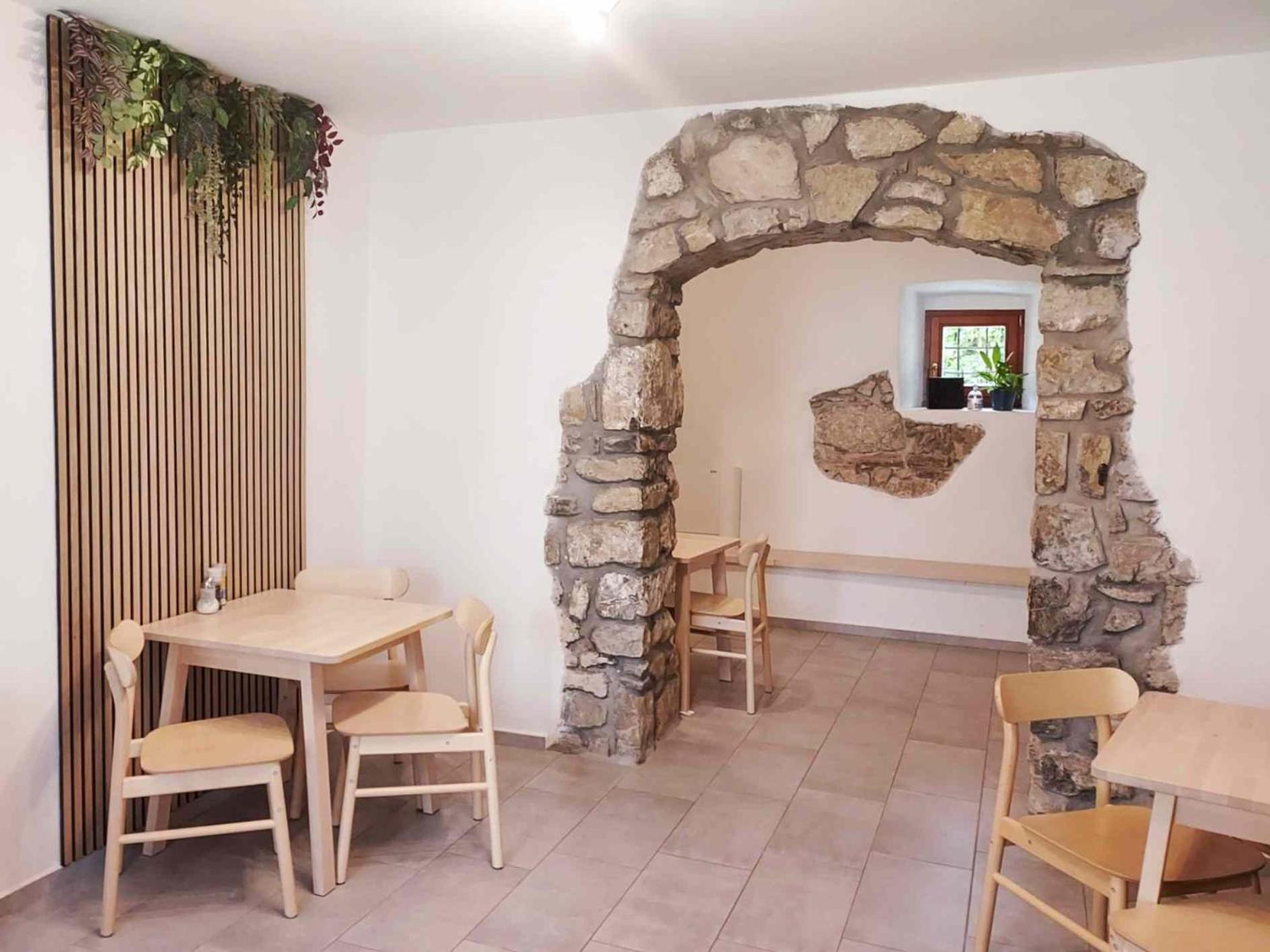 Soca Guesthouse Kanal Екстериор снимка